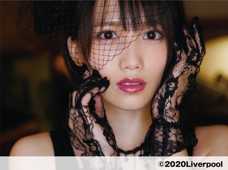 声優、舞台女優として人気の加藤里保菜、最新グラビアDVDの発売