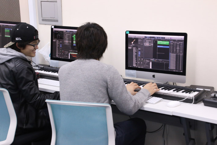 音楽制作ソフトを使った本格的なDTMを学ぶ ヴォーカル専攻「ミュージック制作」のレッスン