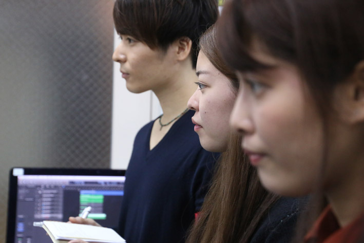 音楽制作ソフトを使った本格的なDTMを学ぶ ヴォーカル専攻「ミュージック制作」のレッスン