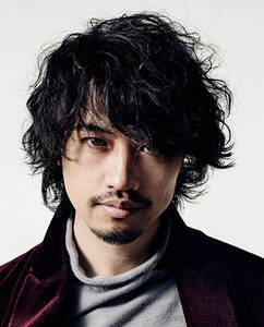 斎藤工らが所属する ブルーベアハウス の若手俳優 山澤亮太 役作りでパンチパーマに もうどんな髪型も怖くない 2枚目 ニュース画像 Deview デビュー