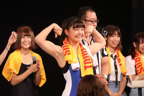 アイドル界のアームレスリング新女王はハコイリムスメ我妻桃実 Tif18で絶対女王 酒井瞳を破る 2枚目 ニュース画像 Deview デビュー