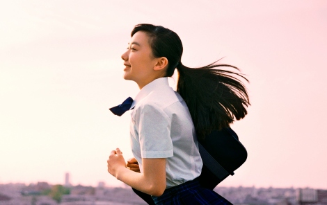 芦田愛菜が制服姿で走る 叫ぶ 早稲田アカデミー広告で躍動 ちょっと青春を感じられました 2枚目 ニュース画像 Deview デビュー