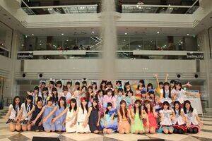 uIDOL PARADEv̔LOCuɎQACh̏Wʐ^BCDwTƂāASƂ̈sꂽB(C)ORICON DD inc.
