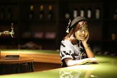 uhihin's cafebarvJE^[̃C[WB
