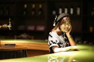 uhihin's cafebarvJE^[̃C[WB
