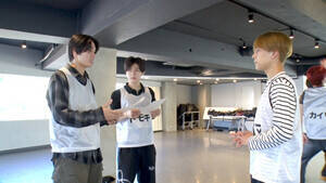 ���R�q���ƑO�c���ɖ����uTAGRIGHT�@���܂��d�˂��j�B�̍Ō�̒���v�ŏI���h�Q����7���Ńv���f�r���[�ȁuFOREVER BLUE�v��I