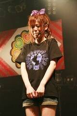 ���Ƃ𔭕\���钆�악���V�X�^�[�Y�F���[�_�[�u���j�q�v