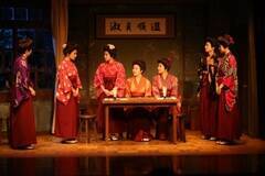 wAs@ׂ̍x̌JQlvB(C)FUJI TELEVISION