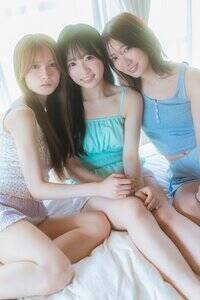 AKB48 17期生・水島美結、18期生・秋山由奈、工藤華純(C)KADOKAWA/写真:西村康