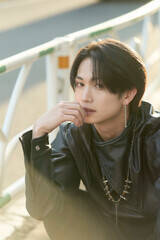 ܏\I starring j[i A[eBXgʐ^