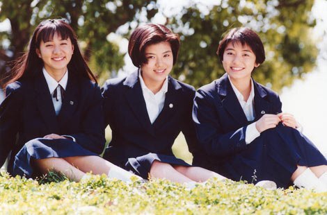 95年に徳島で結成されたご当地アイドルの元祖、ココナッツ