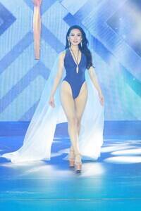 RF2025~XEC^[iVi{\E\ iCjDeview