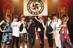 �w���j�m����TOUR2012-��-�x���B�w�̎��I���g���h�I���x�ł̓����o�[���ꂼ����I�Ȉߑ��œo�ꂵ��