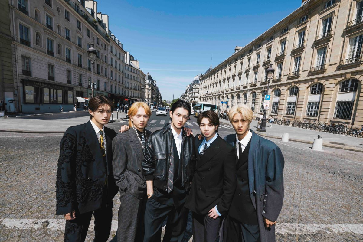wM!LK 10th ANNIVERSARY PHOTOBOOK()x2025NHɔM!LK