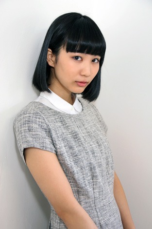 Kirin Mets Cm 全力疾走からキス の女子高生の正体は 沖縄出身17歳 花影香音インタビュー ニュース Deview デビュー