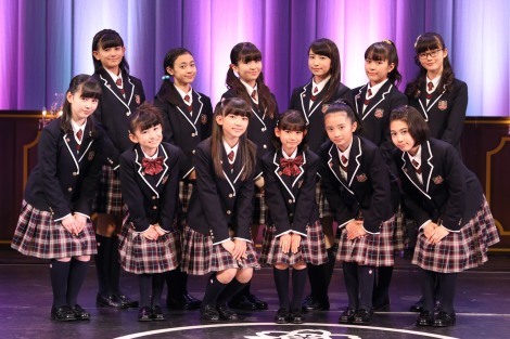 成長期限定ユニット さくら学院 中等部2名小等部1名の転入生をお披露目 9代目生徒会長には中学3年の藤平華乃が就任 ニュース Deview デビュー