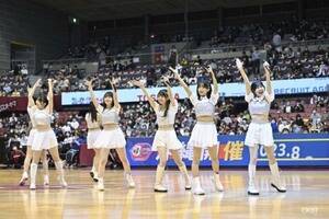 OCHA NORMAがB.LEAGUEのハーフタイムショーに出演