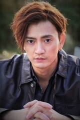 ˋCZ͓̒MiCjuHVv̓󐻍ψiCjYoshihiro Togashi 1990N-1994N