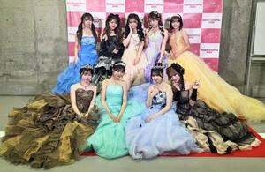 t@Ƃ̎BeɗՂ񂾁wsweet16ψx