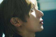 wicN Holiday-ish Photobookijx(C)KADOKAWA^ʐ^FJmEE}