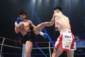 K-1�X�[�p�[�E�t�F�U�[���@�����甎VS���R�E��