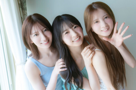 AKB48 17期生の夏グラビア