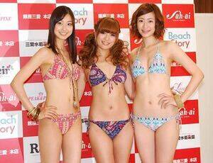 �V�쐅���t�@�b�V�����V���[�ɏW�����������L�����y�[���K�[���B������A2011�N�������O���[�v�L�����y�[�����f���E���ԋM�G�A2011�N�O�������C���[�W�K�[���E�k��x�I�q�A2011�N���������L�����y�[���K