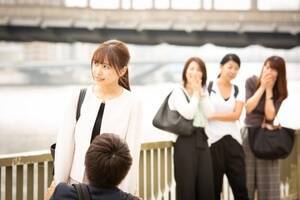 『深夜のダメ恋図鑑』より。(C)Ira Ozaki,Shogakukan/ABC TV