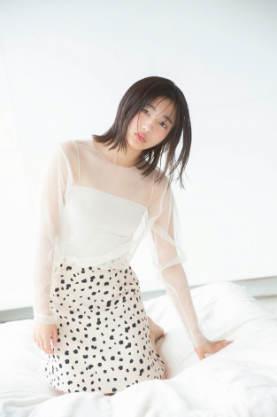 wWHITE graph 011xcC
