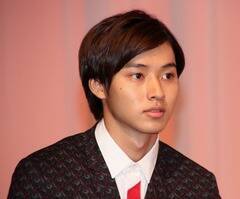 NHK AerVLXgɔFꂽR茫lB(C)De-View
