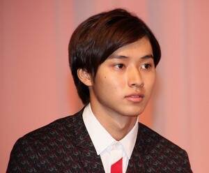 NHK AerVLXgɔFꂽR茫lB(C)De-View