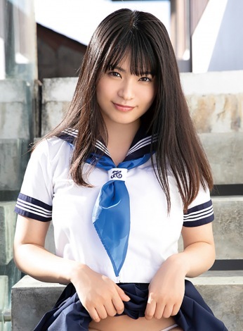 女子大生 星名美津紀 Caからセーラー姿まで多彩な魅力を披露 ニュース画像 Deview デビュー