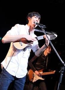 NX}Xɕev[gꂽƂy[̌yu`Svty[Ђ̓nOEGbNB 