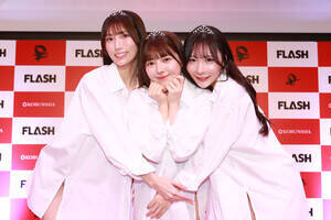 『ミスFLASH2026』グランプリ3人(左から)板野優花、美波那緒、佐々木明音(C)Deview