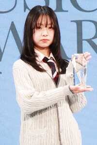 『日本制服音楽アワード』グランプリ・なるみさん(C)Deview