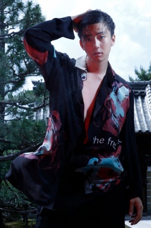 �u�ɓ������Y�ŐV�ʐ^�W(��)�v(�����j���[�X�ʐM�Њ��j