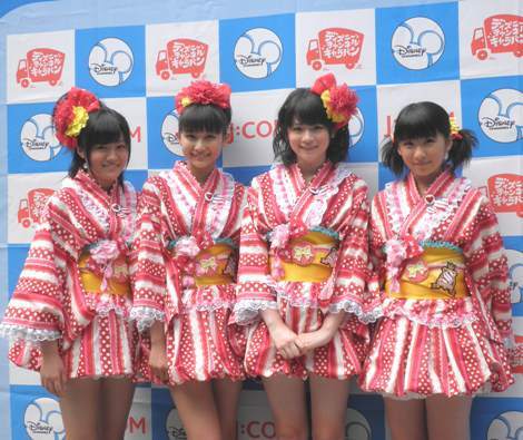 ひざ上25センチというミニの浴衣で「ディズニー・チャンネルキャラバン号」出発直前イベントに登場したスマイレージ。