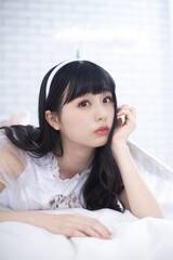 肦