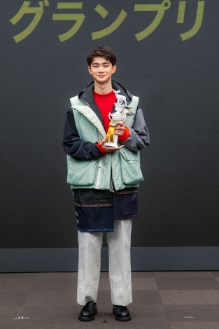 メンズノンノ専属モデルオーディショングランプリは長野県在住の15歳 栄莉弥さん 可愛すぎる と読者も興奮 ニュース Deview デビュー