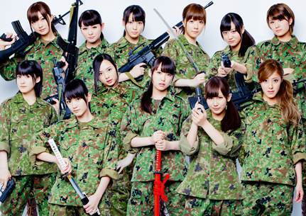 『劇団ゲキハロ第11回公演/戦国自衛隊』に出演するBerryz工房と℃-uteのメンバー。