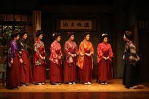 wAs@ׂ̍x̌JQlvB(C)FUJI TELEVISION