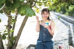 �u�M��������1st�ʐ^�W �䂸�������ȁA�ł��B�v�i�����Њ��@�B�e�F���{�a�T�j(C)GENKOSHA Co.,Ltd. 2022