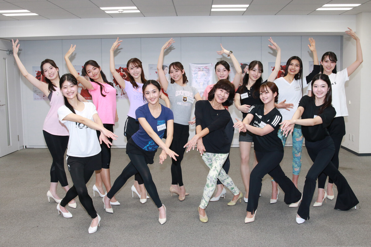 「ビューティエクササイズ」に参加した『ミス日本コンテスト2026』ファイナリストたち(C)Deview