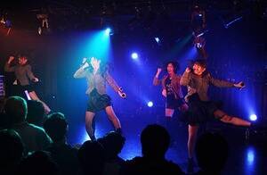 wAChWFl[V Vol.7xBDancing Dolls̃Xe[W(C)De-View 
