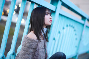 �I�[�v�j���O���̃A�[�e�B�X�g�EAislE