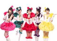 6th�V���O���u�J���]�́v�̃J�b�v�����O�ȁu�T���^����v�̈ߑ��B