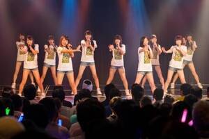 NMB48ōsꂽ`[BIIwtオx̑OɓoꂵAwĂ؂ƂŁxI5(C)NMB48