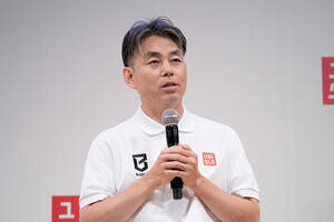 「ユニクロ×B.LEAGUE パートナーシップ締結発表会」に登壇したユニクロ・柳井康治氏