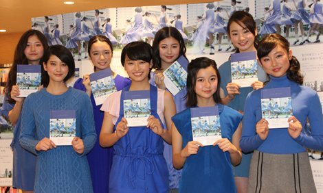 私たちの今が詰まった素敵な作品 東宝シンデレラ写真集発売記念イベントが開催 ニュース Deview デビュー