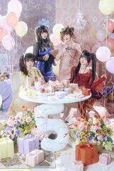 2026�N5��8���i���j�����u���������Ă��Ă݂� 5th Anniversary Photobook �J���C�C�E���A���Y���v�iC�jKADOKAWA�^�ʐ^�F����M��